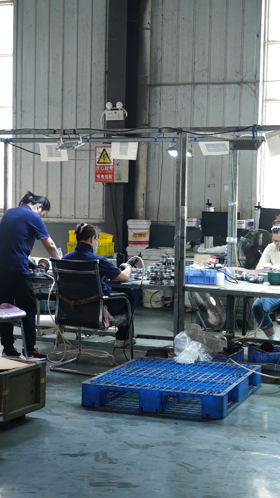 荥阳精密机械加工厂赵总这样运营短视频,惊喜来得太突然!